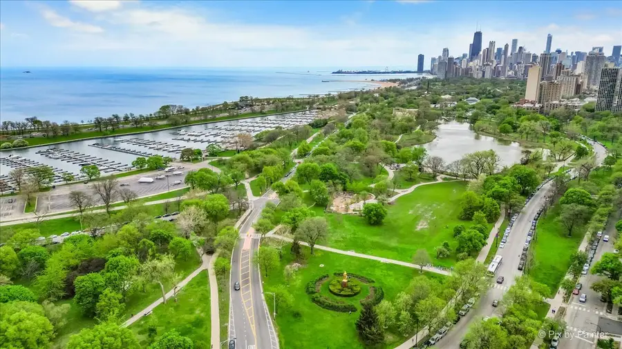 2800 N Pine Grove Avenue #4G, Chicago, IL 60657 - #3