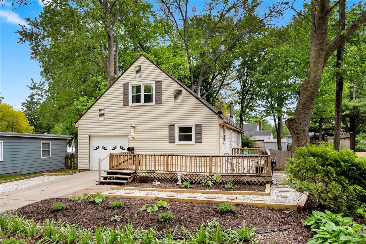 910 Foley Avenue, Champaign, IL 61820 - #1
