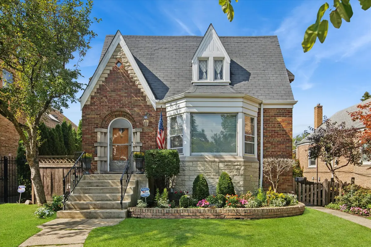 4252 N Parkside Avenue, Chicago, IL 60634 - #1