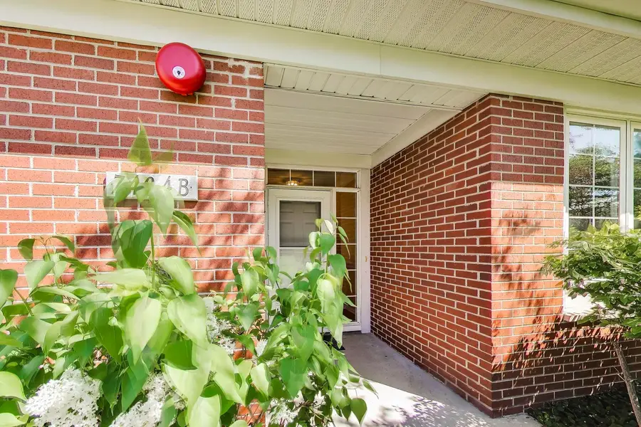 7404 Lincoln Avenue #B, Skokie, IL 60076 - #3