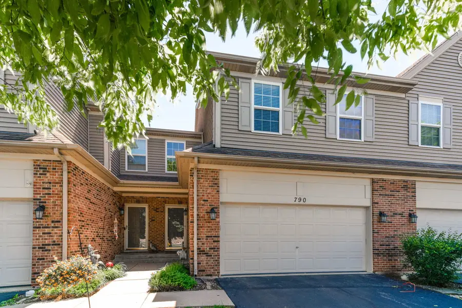 790 Oak Hollow Road, Crystal Lake, IL 60014 - #2