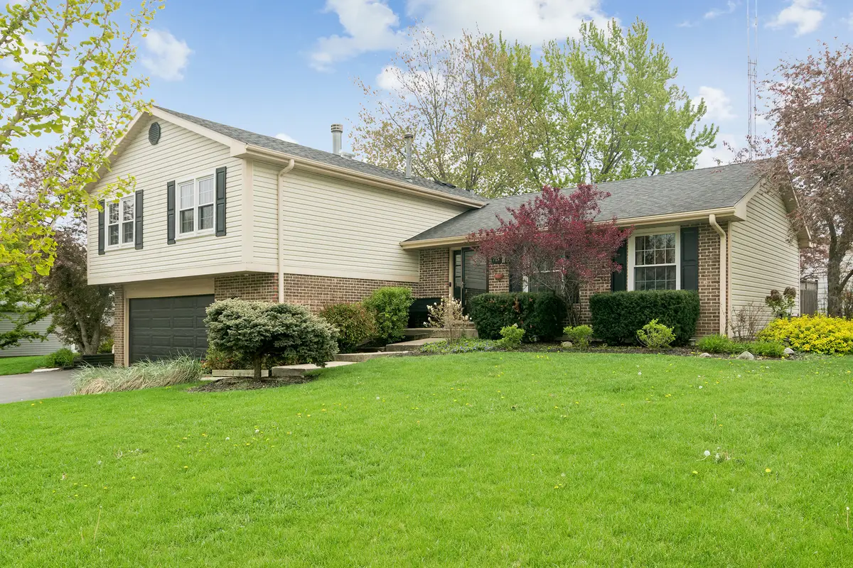 715 Fieldstone Circle, Lake Zurich, IL 60047 - #1