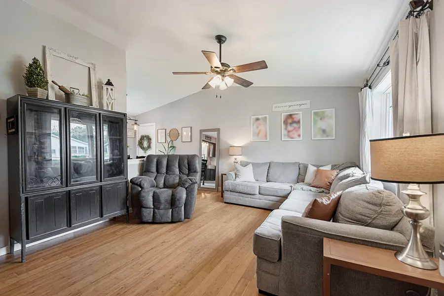 110 S Elm Avenue, Saint Anne, IL 60964 - #2