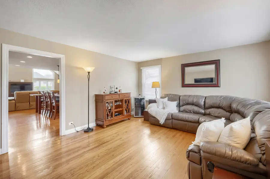 513 N Howard Avenue, Elmhurst, IL 60126 - #2