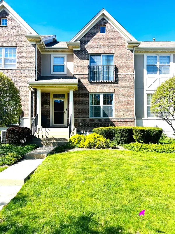 2585 Waterbury Lane, Buffalo Grove, IL 60089