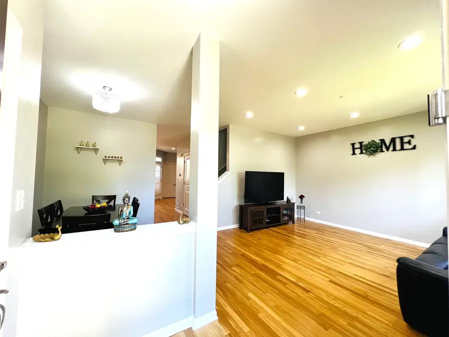 2585 Waterbury Lane, Buffalo Grove, IL 60089 - #2