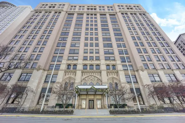680 N Lake Shore Drive #1313, Chicago, IL 60611