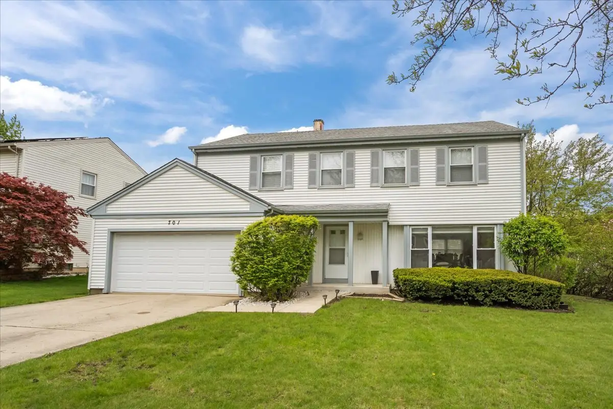 701 Thompson Boulevard, Buffalo Grove, IL 60089 - #1
