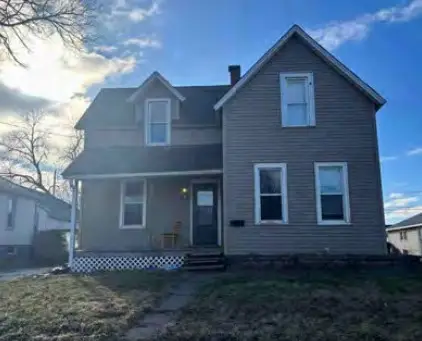 3631 Rockingham Road, Davenport, IA 52802 - #2