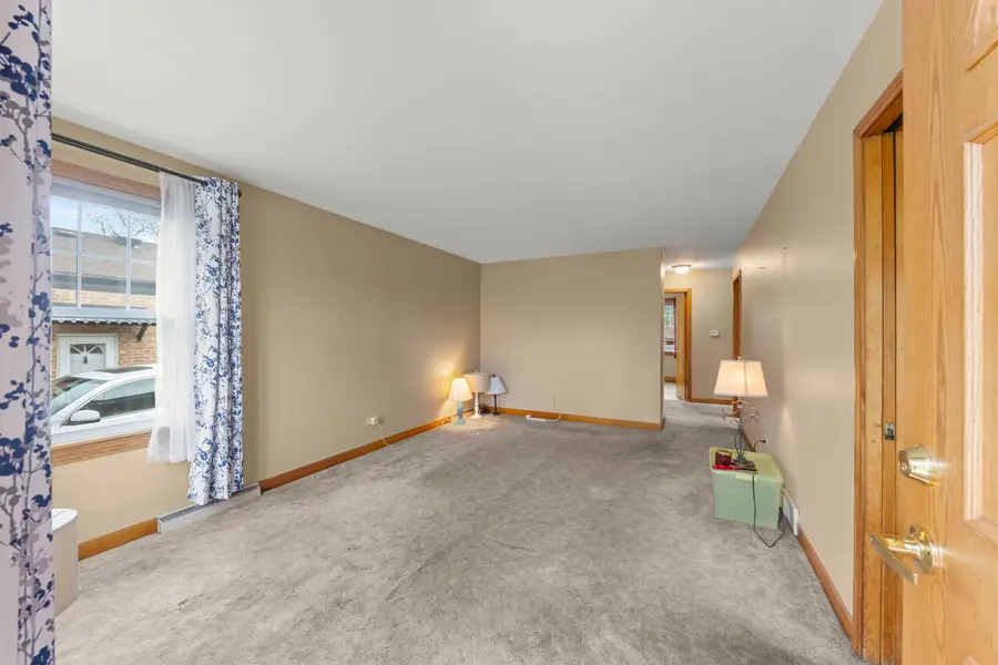 9966 Montrose Avenue, Schiller Park, IL 60176 - #3