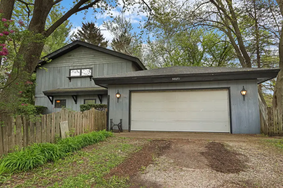 38071 N Wilson Avenue, Beach Park, IL 60087 - #2