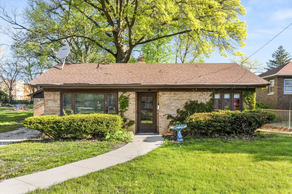 210 E 1st Street, Streator, IL 61364 - #1