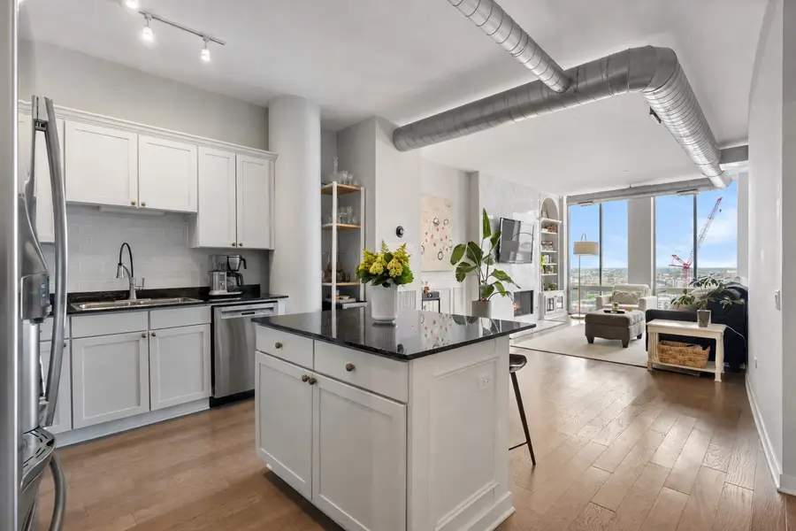 720 N Larrabee Street #1710, Chicago, IL 60610 - #2