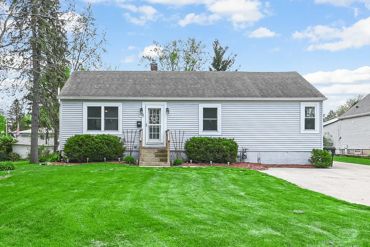 144 E 2nd Avenue, New Lenox, IL 60451 - #1