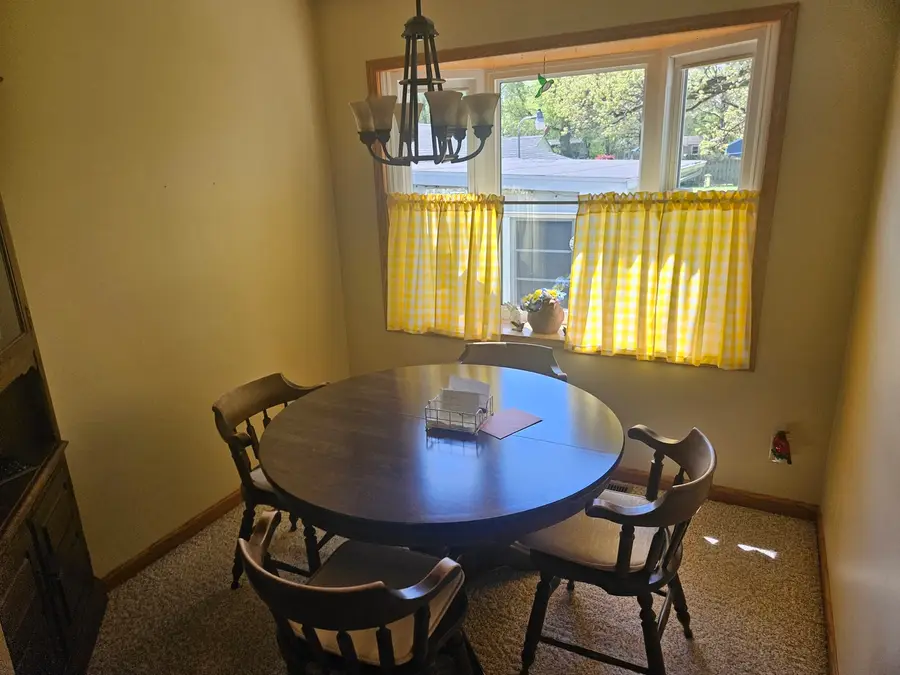 4504 26th Avenue, Moline, IL 61265 - #2