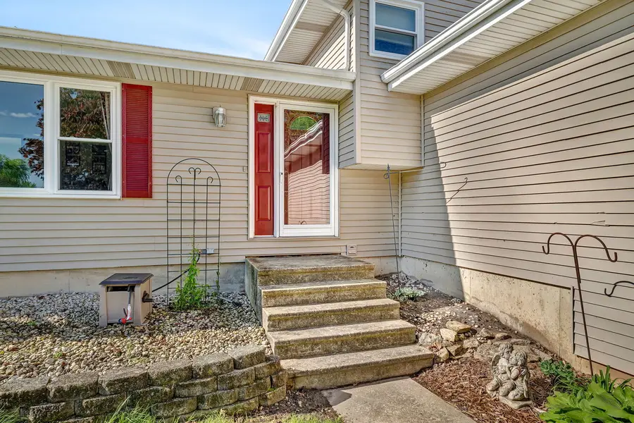 2062 W Garden Drive, Kankakee, IL 60901 - #3