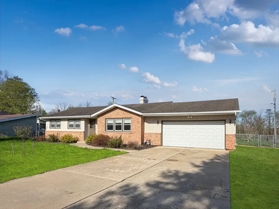 527 Timber Hills Drive, Freeport, IL 61032 - #2