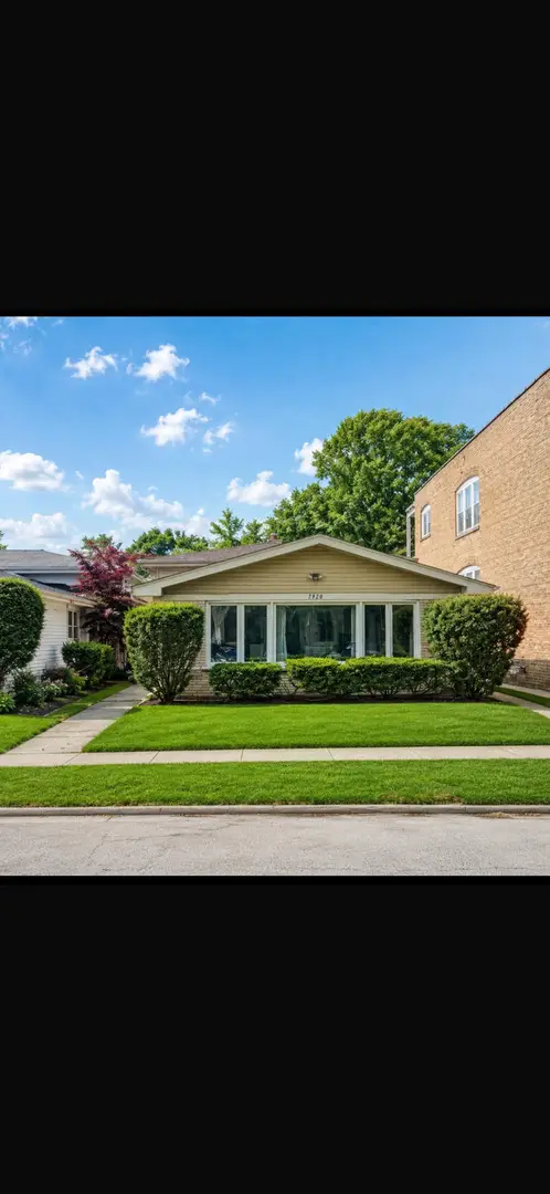 7926 Tripp Avenue, Skokie, IL 60076 - #1