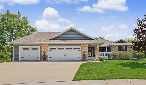 808 Cedar Ridge Court, Mahomet, IL 61853