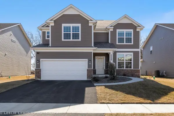 2225 Bent Grass Way, Bolingbrook, IL 60490