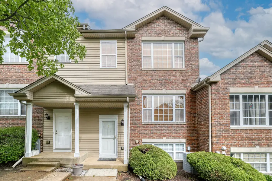 653 E Willow Street, Elburn, IL 60119 - #2