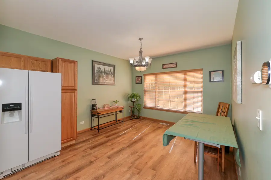 653 E Willow Street, Elburn, IL 60119 - #3