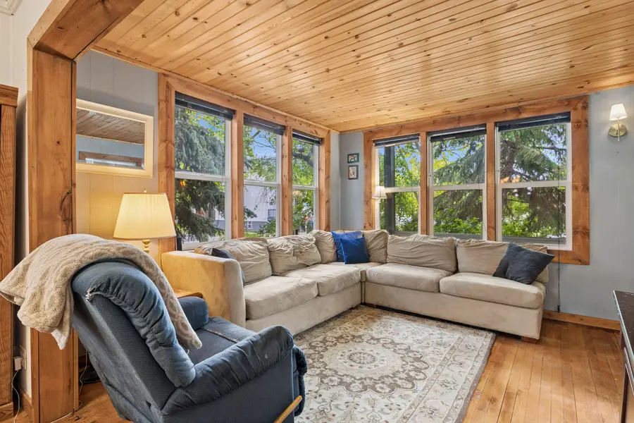 500 W 42nd Street, Chicago, IL 60609 - #3