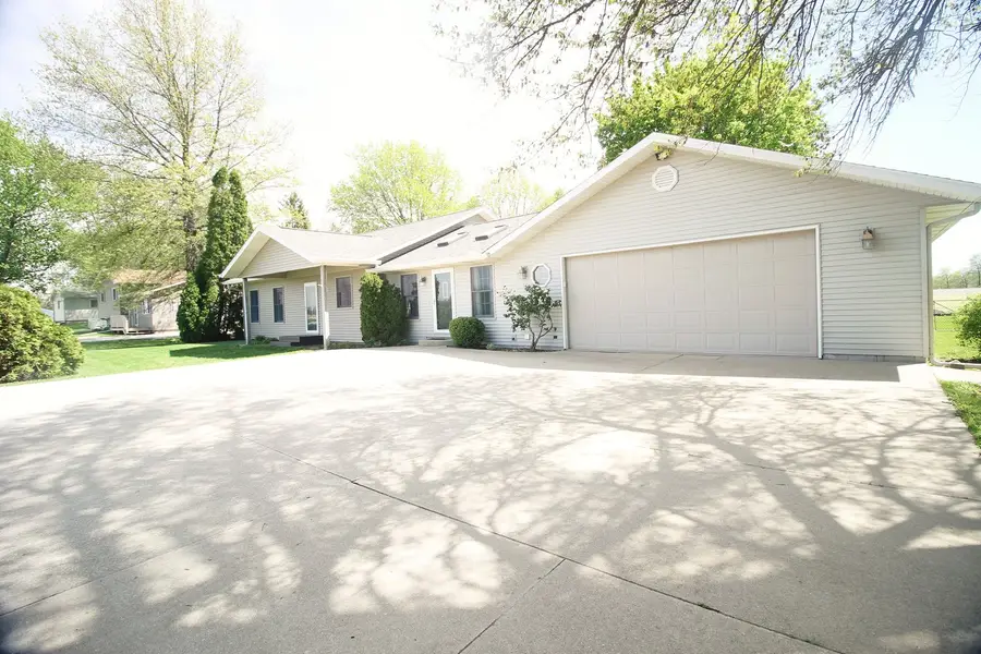 10093 Wolf Road, Geneseo, IL 61254 - #2
