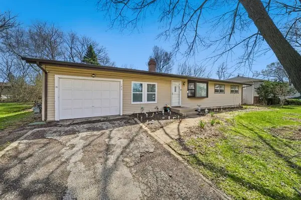 1412 Beach Road, McHenry, IL 60050