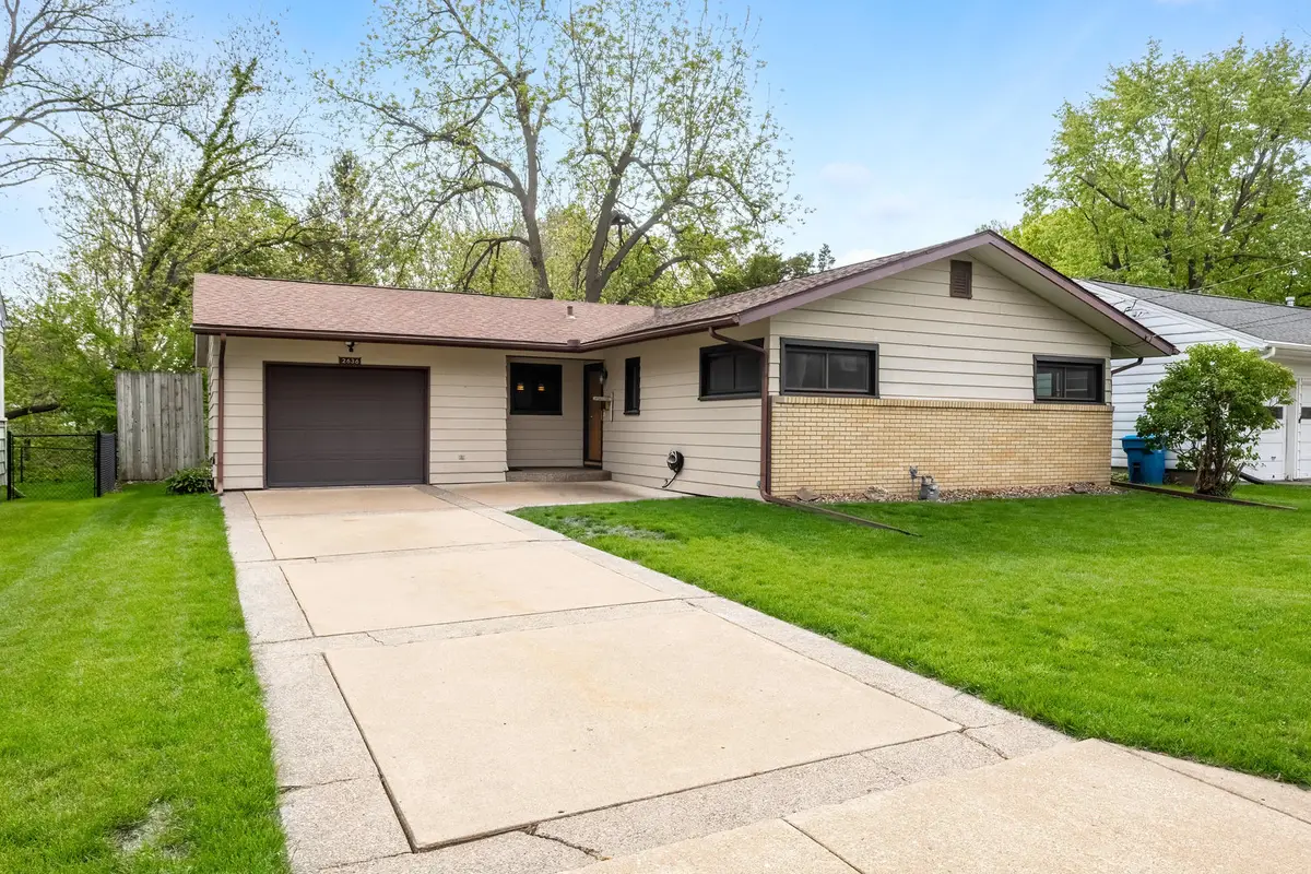 2636 6th Street, East Moline, IL 61244 - #1