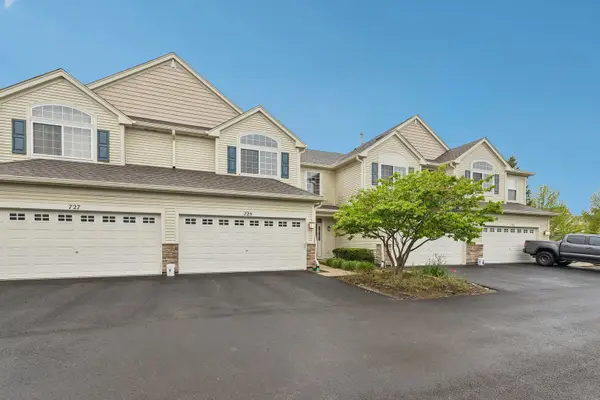 725 S Jade Lane, Round Lake, IL 60073