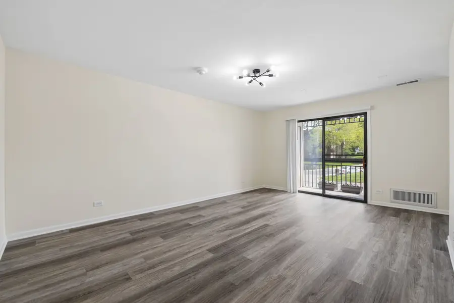 2216 Country Club Drive #15, Woodridge, IL 60517 - #3