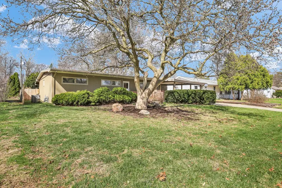 1421 Cambridge Drive, Champaign, IL 61821 - #3