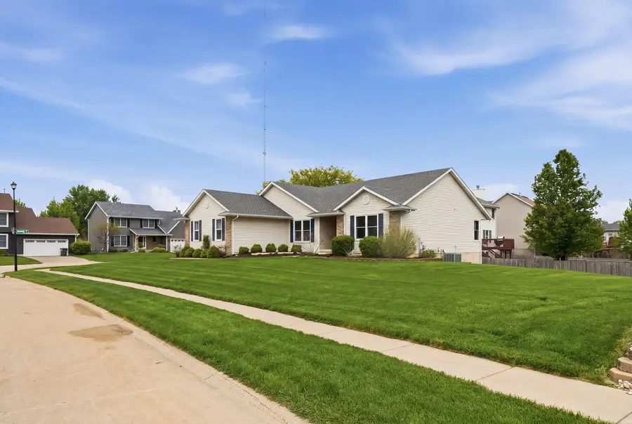1991 Streamside Drive, Bettendorf, IA 52722 - #3