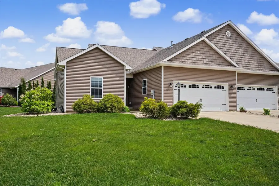 2202 S Cyprus Point, Urbana, IL 61802 - #3