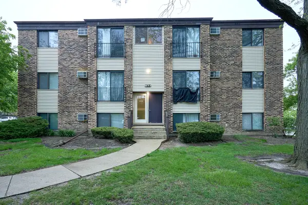 148 Dunteman Drive #302, Glendale Heights, IL 60139