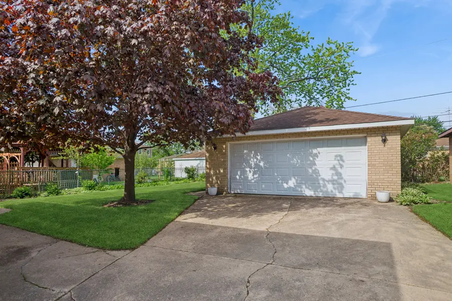 8538 N Oketo Avenue, Niles, IL 60714 - #3