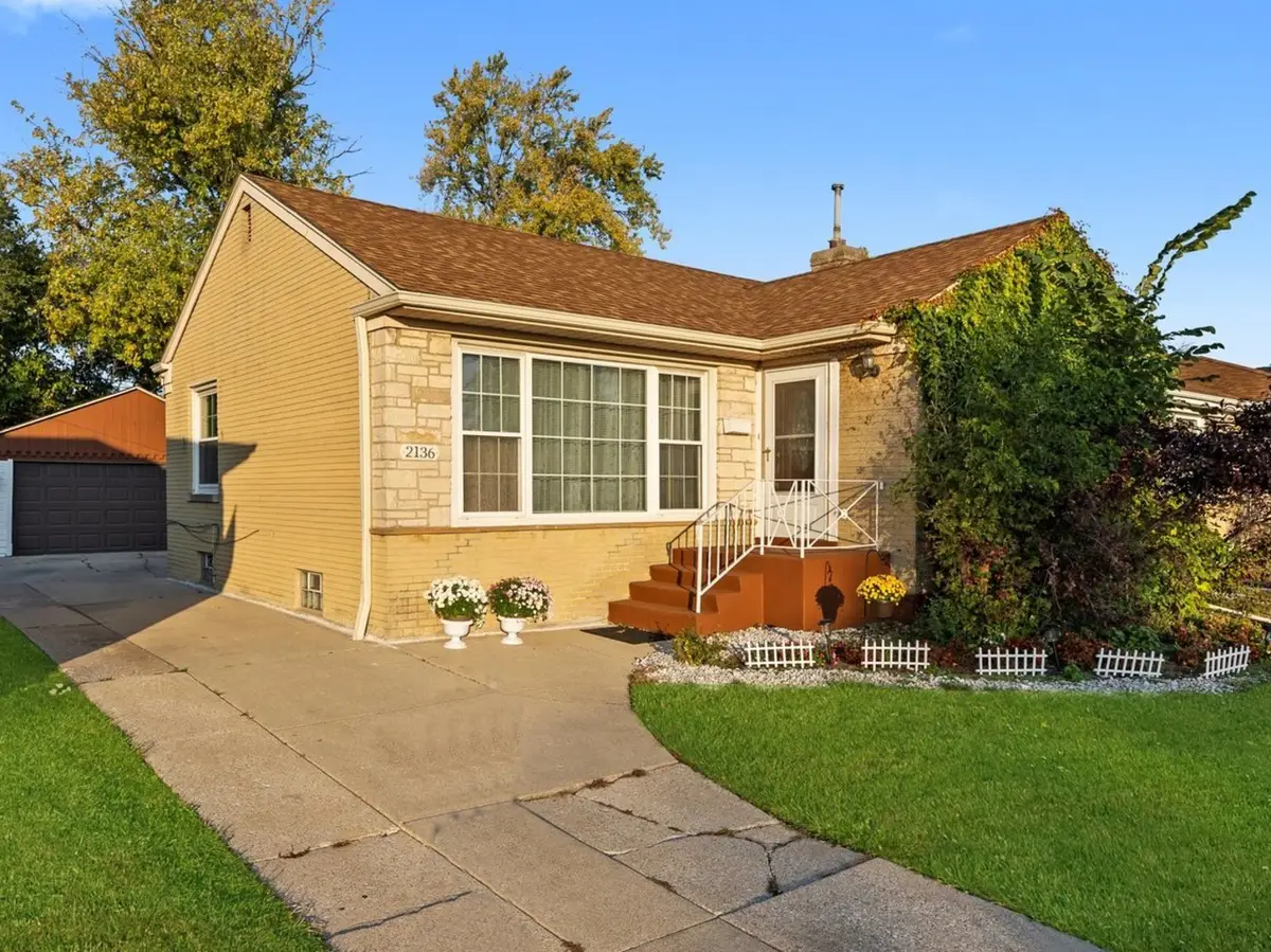 2136 Bristol Avenue, Westchester, IL 60154 - #1