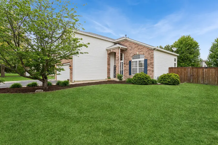 240 Paradise Parkway, Oswego, IL 60543 - #2