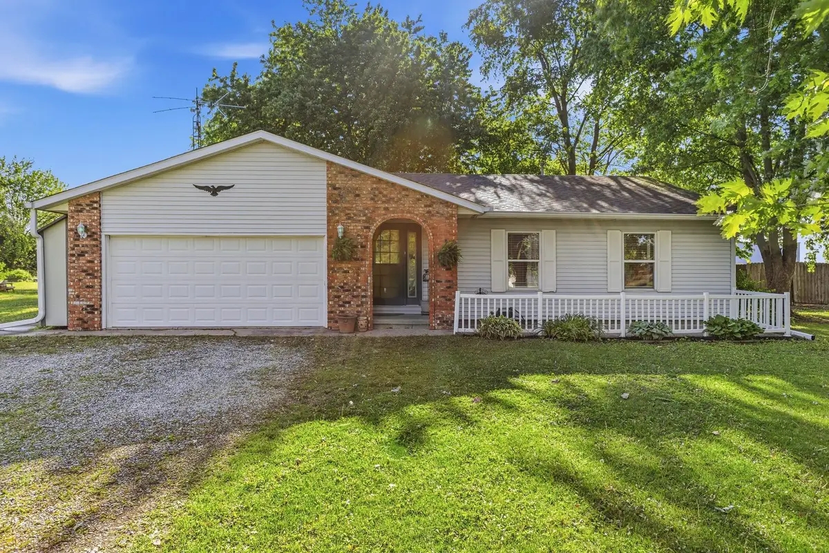 505 S Vine Street, Camargo, IL 61919 - #1