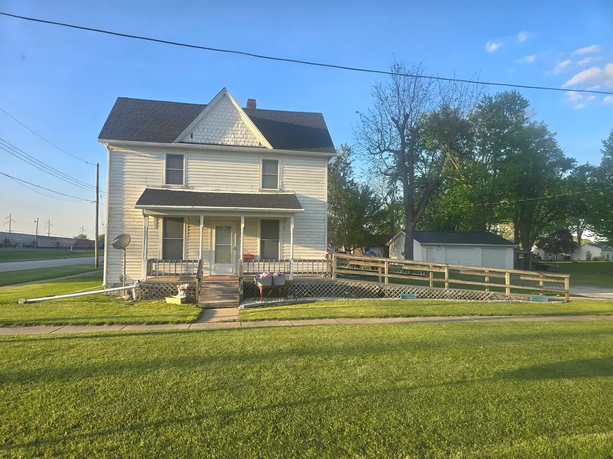 102 E Washington Street, Ashkum, IL 60911 - #1