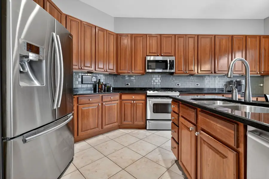 2072 Inverness Drive, Vernon Hills, IL 60061 - #2