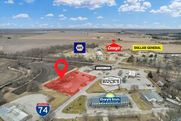 940 Clinton Avenue, Farmer City, IL 61842