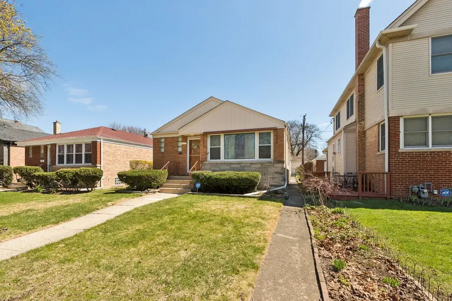 207 Brown Avenue, Evanston, IL 60202 - #2