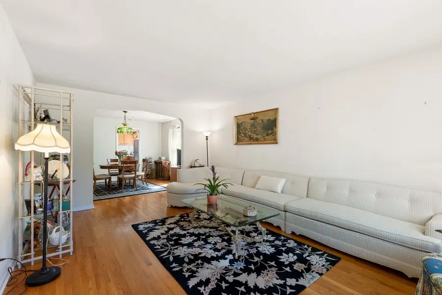 207 Brown Avenue, Evanston, IL 60202 - #3