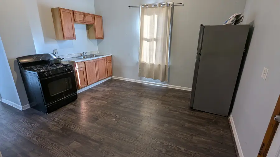 8112 S Exchange Avenue, Chicago, IL 60617 - #3