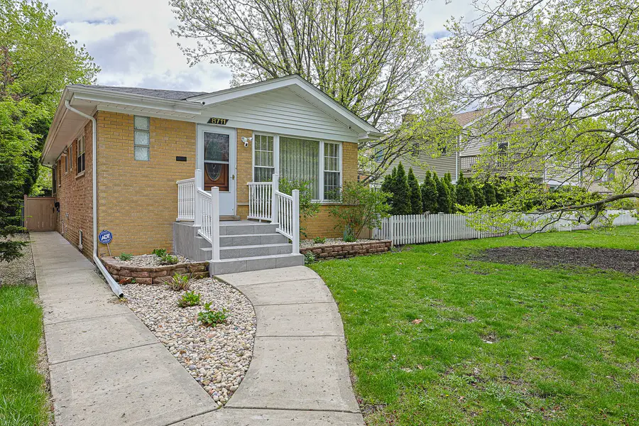 8711 Hamlin Avenue, Skokie, IL 60076 - #2