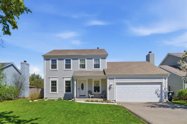 221 Stafford Drive, Mundelein, IL 60060