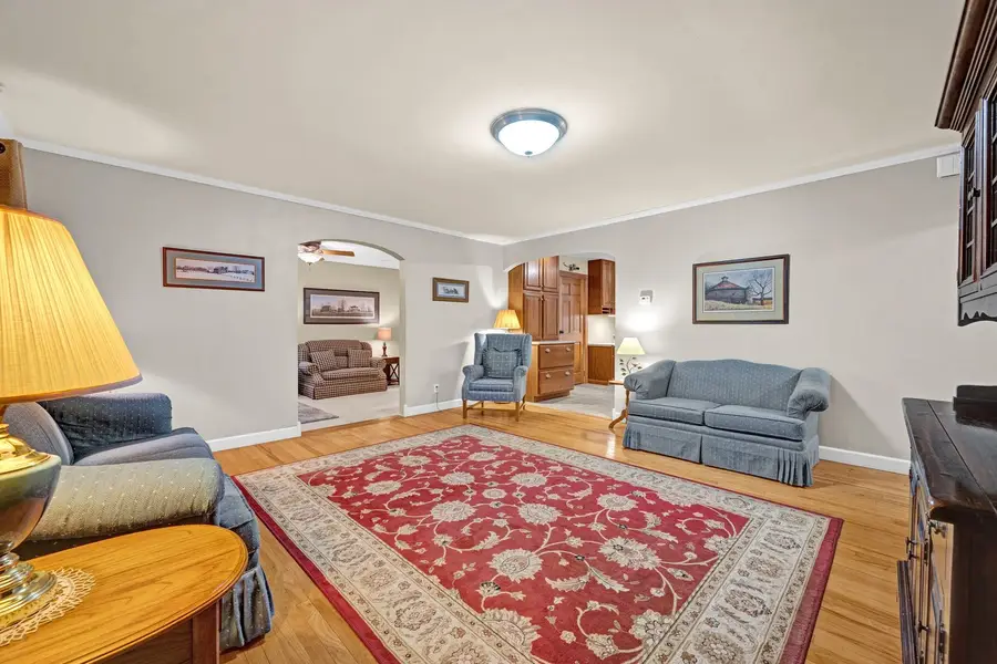 327 W Poplar Street, Heyworth, IL 61745 - #2