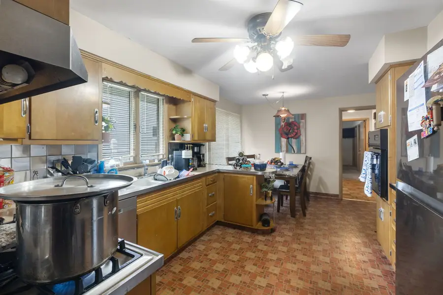 971 Demmond Street, Elgin, IL 60123 - #2